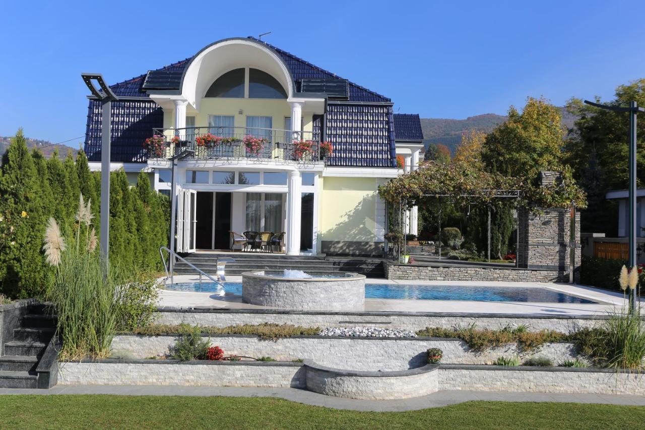 Villa Bajrovic *